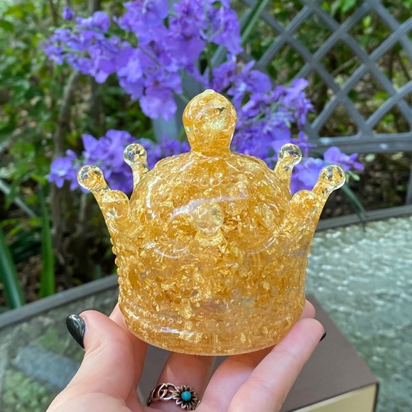 Gold Crown Decorative Resin Art Box - Picture 5 of 16
